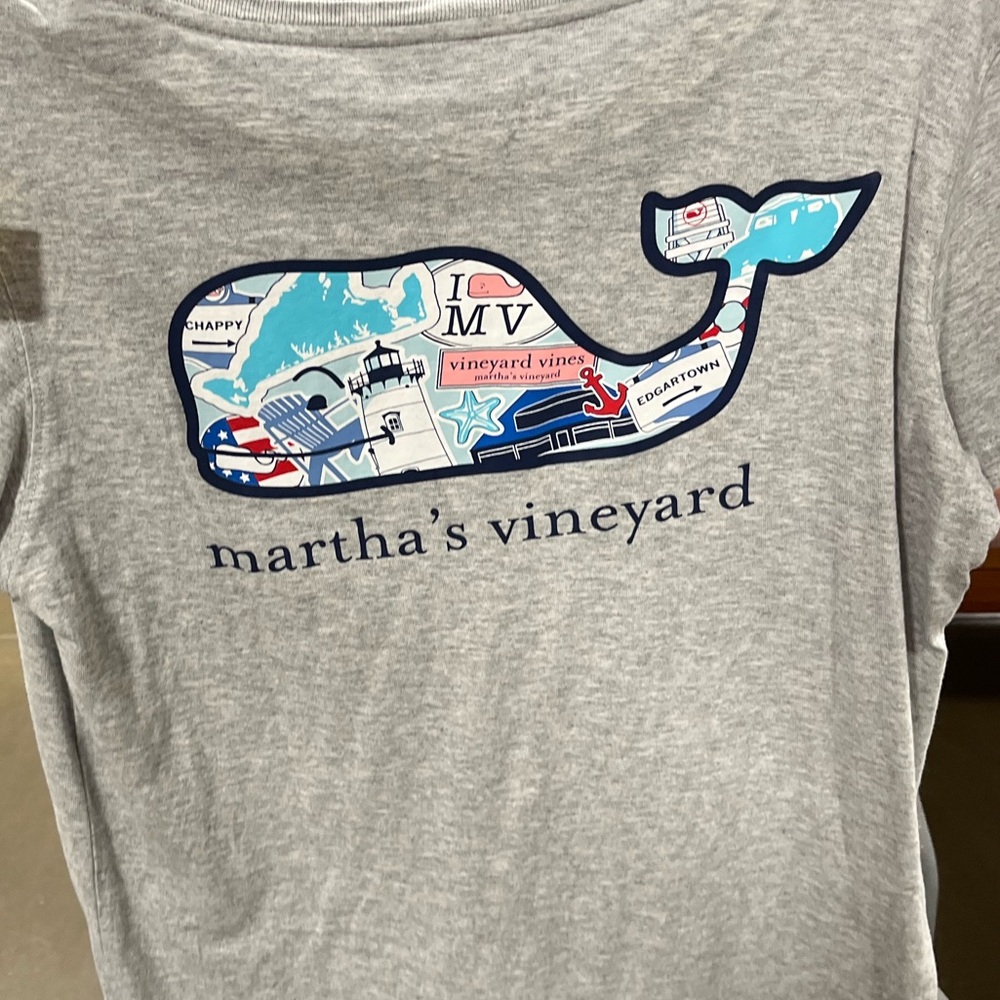 Vineyard Vines Gray T-Shirt with Whale Logo